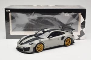 Porsche 911 991.2 GT2 RS Chalk Weissach Package Goldene Felgen Minichamps 1:18 155068304 Metall – Bild 6 von 6
