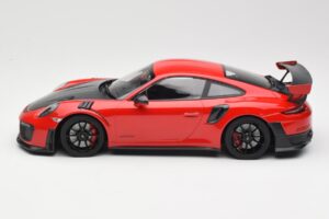 Porsche 911 GT2 RS 991.2 Rot Schwarze Felgen Minichamps 1:18 155068307 Metall – Bild 3 von 6