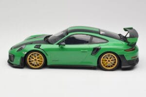 Porsche 911 991.2 GT2 RS Weissach Package British Racing Grün & Goldene Räder Minichamps 1:18 153068318 Metall – Bild 3 von 6