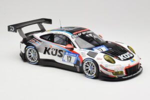 Porsche 911 991.2 GT3 R #17 Kues Team 75 Bernhard M. Christensen / K. Cairoli 24 Hours of Nurburgring 2018 Minichamps 1:18 15 – Bild 4 von 6