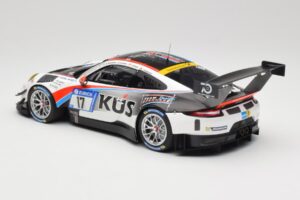 Porsche 911 991.2 GT3 R #17 Kues Team 75 Bernhard M. Christensen / K. Cairoli 24 Hours of Nurburgring 2018 Minichamps 1:18 15 – Bild 5 von 6