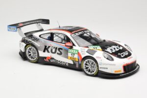 Porsche 911 991.2 GT3 R Kus Team 75 Bernhard #17 M. Ammermüller / M. Jaminet ADAC GT Masters 2017 Minichamps 1:18 155176917 M – Bild 4 von 6