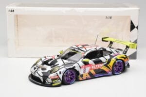 Porsche 911 991.2 GT3 R #8 Iron Force Ring Police 24 Hours Nürburgring 2019 Minichamps 1:18 153196088 Metall – Bild 6 von 6