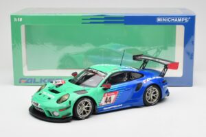 Porsche 911 GT3 R 991.2 Team Falken Motorsport #44 P. Dumbreck / M. Ragginger / S. Müller / K. Bachler ADAC 24 Hours Nürburgr – Bild 2 von 6