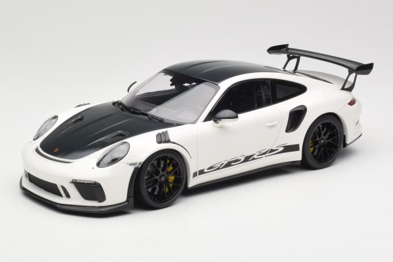 Porsche 911 991.2 GT3 RS Weissach Package Weiss Wording Schwarze Magnesium Felgen Minichamps 1:18 153068225 Metall