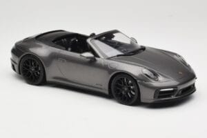 Porsche 911 992 Carrera 4 GTS Cabriolet Grey Metallic Minichamps 1:18 155063031 Metall – Bild 4 von 6