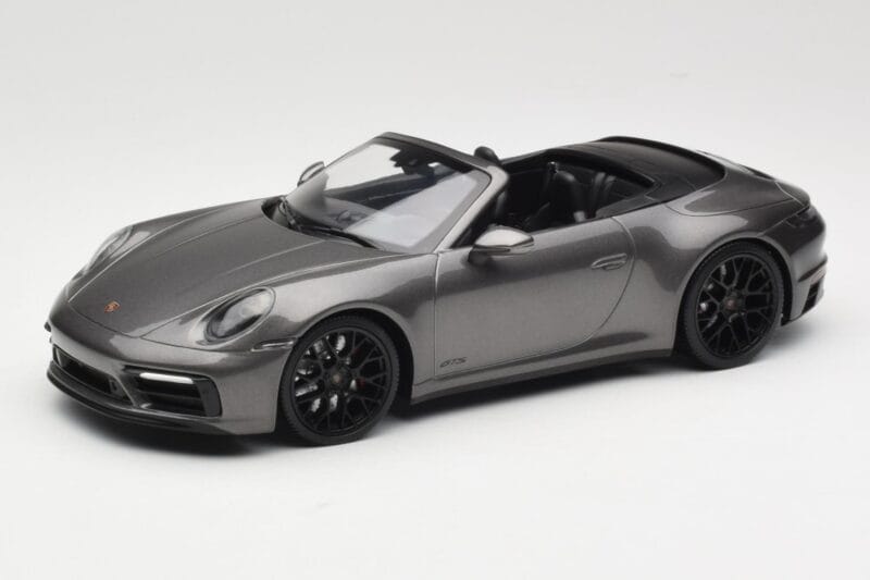 Porsche 911 992 Carrera 4 GTS Cabriolet Grey Metallic Minichamps 1:18 155063031 Metall