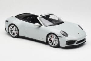 Porsche 911 992 Carrera 4 GTS Cabriolet Grau Minichamps 1:18 155063034 Metall – Bild 2 von 6