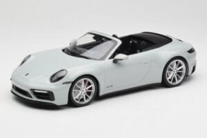 Porsche 911 992 Carrera 4 GTS Cabriolet Grau Minichamps 1:18 155063034 Metall