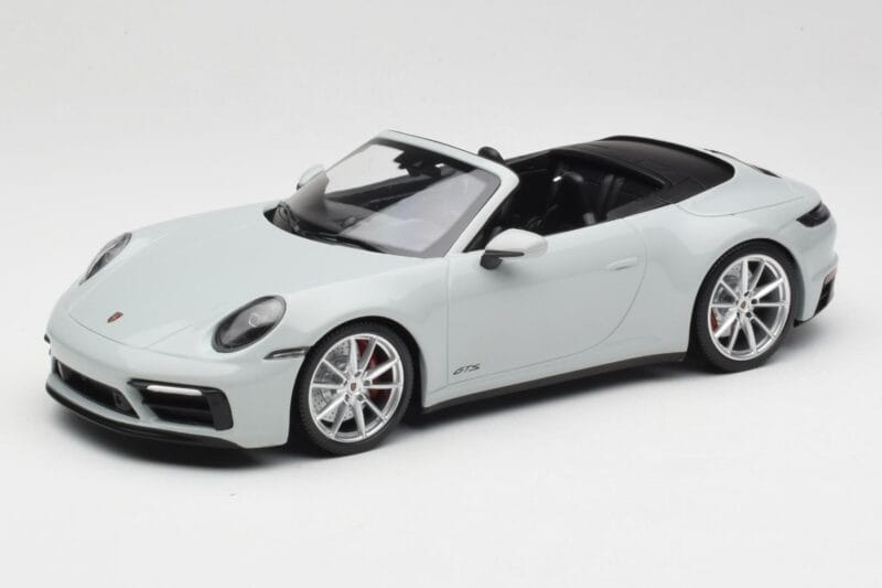 Porsche 911 992 Carrera 4 GTS Cabriolet Grau Minichamps 1:18 155063034 Metall