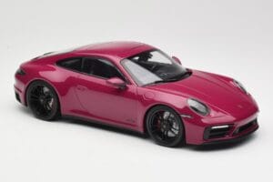 Porsche 911 992 Carrera 4 GTS Rubystar Minichamps 1:18 155063102 Metall – Bild 4 von 6