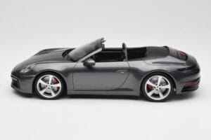 Porsche 911 992 Carrera 4S Cabriolet Agate Grey Metallic Minichamps 1:18 155067336 Metall – Bild 3 von 6
