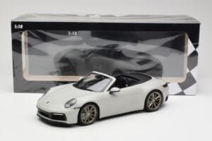 Porsche 911 992 Carrera 4S Cabriolet Grau Minichamps 1:18 155067335 Metall – Bild 6 von 6