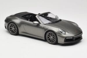 Porsche 911 992 Carrera 4S Cabriolet Mamba Green Metallic Minichamps 1:18 155067337 Metall – Bild 4 von 6