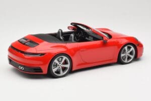 Porsche 911 992 Carrera 4S Cabriolet Rot Minichamps 1:18 155067331 Metall – Bild 2 von 6