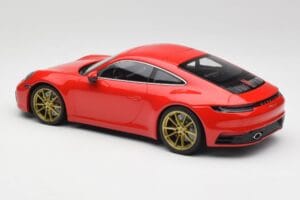 Porsche 911 992 Carrera 4S Guards Rot & Goldene Räder Minichamps 1:18 153067328 Metall – Bild 5 von 6