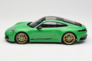 Porsche 911 992 Carrera 4S Python Green Minichamps 1:18 155067325 Metall – Bild 3 von 6