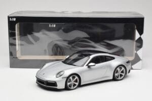 Porsche 911 992 Carrera 4S Silber Minichamps 1:18 155067322 Metall – Bild 6 von 6