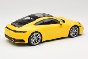 Porsche 911 992 Carrera 4S Gelb Minichamps 1:18 155067320 Metall – Bild 2 von 6