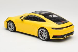 Porsche 911 992 Carrera 4S Gelb Minichamps 1:18 155067320 Metall – Bild 5 von 6