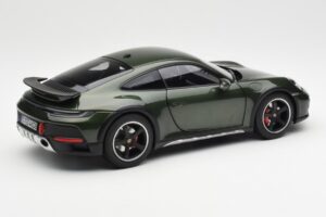 Porsche 911 992 Dakar Oak Grün Metallic Norev 1:18 187241 Metall – Bild 3 von 9
