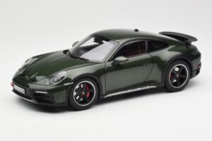 Porsche 911 992 Dakar Oak Grün Metallic Norev 1:18 187241 Metall