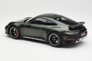 Porsche 911 992 Dakar Oak Grün Metallic Norev 1:18 187241 Metall – Bild 8 von 9