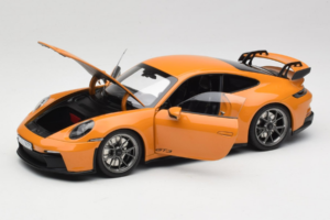 Porsche 911 992 GT3 Bahama Yellow Norev 1:18 187387 Metall – Bild 2 von 8