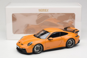 Porsche 911 992 GT3 Bahama Yellow Norev 1:18 187387 Metall – Bild 8 von 8