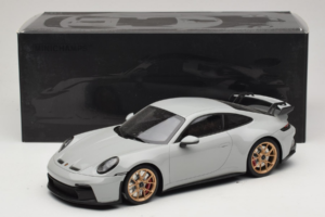 Porsche 911 992 GT3 Chalk Goldene Felgen Minichamps 1:18 117069001 Metall – Bild 6 von 6