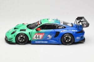 Porsche 911 992 GT3 R Falken #44 D. Eriksson / T. Heinemann 24 Hours of Nurburgring 2023 Minichamps 1:18 113236344 Metall – Bild 4 von 8