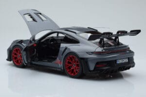 Porsche 911 992 GT3 RS Arctic Grau Pyro Rot Norev 1:18 187350 Metall – Bild 5 von 8