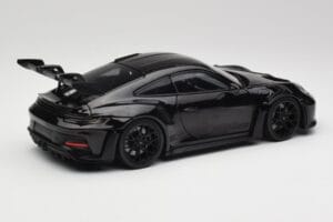 Porsche 911 992 GT3 RS Schwarz & Schwarz Felgen Concept Minichamps 1:18 911992003 Metall – Bild 3 von 8