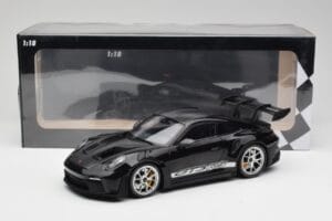 Porsche 911 992 GT3 RS Schwarz Mit Silbernen Felgen Minichamps 1:18 155062231 Metall – Bild 6 von 6