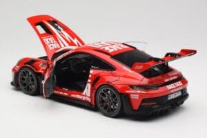 Porsche 911 992 GT3 RS Getspeed Race Taxi Guards Red Minichamps 1:18 110062040 Metall – Bild 5 von 8