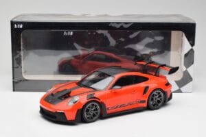 Porsche 911 992 GT3 RS Guards Orange & Silber Felgen Minichamps 1:18 911992002 Metall – Bild 6 von 6