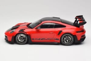 Porsche 911 992 GT3 RS Guards Rot & Silberne Räder Weissach Package Minichamps 1:18 153062246 Metall – Bild 3 von 6