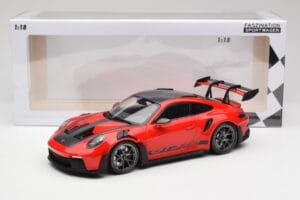 Porsche 911 992 GT3 RS Guards Rot & Silberne Räder Weissach Package Minichamps 1:18 153062246 Metall – Bild 6 von 6