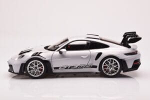 Porsche 911 992 GT3 RS Ice Grau Norev 1:18 187359 Metall – Bild 4 von 8