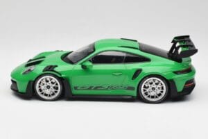 Porsche 911 992 GT3 RS Python Grün & Silberne Räder & Schwarzes Dekor Minichamps 1:18 153062235 Metall – Bild 3 von 6