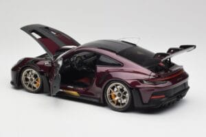 Porsche 911 992 GT3 RS Ultraviolett & Silber Räder Minichamps 1:18 110062029 Metall – Bild 5 von 8
