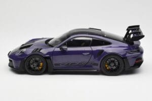 Porsche 911 992 GT3 RS Weissach Package Ultraviolet Norev 1:18 187368 Metall – Bild 4 von 8