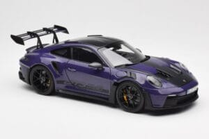 Porsche 911 992 GT3 RS Weissach Package Ultraviolet Norev 1:18 187368 Metall – Bild 6 von 8
