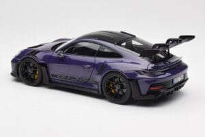 Porsche 911 992 GT3 RS Weissach Package Ultraviolet Norev 1:18 187368 Metall – Bild 7 von 8