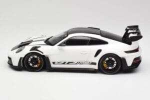 Porsche 911 992 GT3 RS Weiss & Schwarze Räder Minichamps 1:18 155062230 Metall – Bild 3 von 6