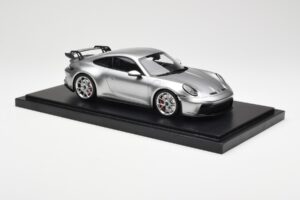 Porsche 911 992 GT3 Silber Minichamps 1:18 WAP0211510M004 Resin – Bild 4 von 7
