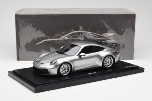 Porsche 911 992 GT3 Silber Minichamps 1:18 WAP0211510M004 Resin – Bild 7 von 7