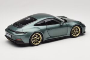 Porsche 911 992 GT3 Touring Package Malachite Green Metallic Norev 1:18 187382 Metall – Bild 3 von 8