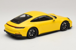 Porsche 911 992 GT3 Touring Gelb Schwarze Felgen Minichamps 1:18 117069021 Metall – Bild 2 von 6