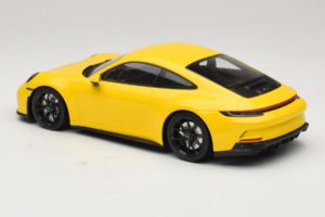 Porsche 911 992 GT3 Touring Gelb Schwarze Felgen Minichamps 1:18 117069021 Metall – Bild 5 von 6